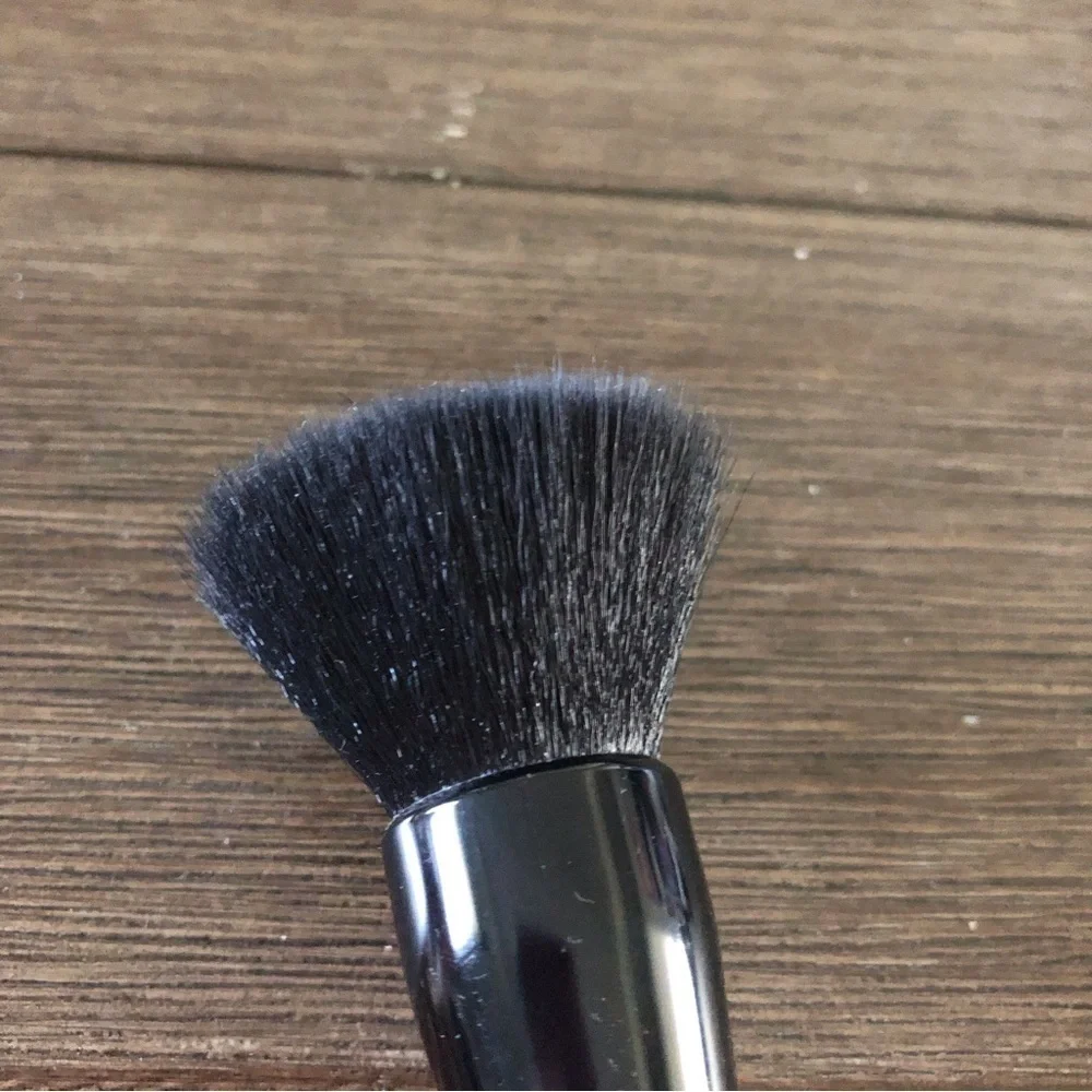 ELF Make-up Brush: Powder Brush